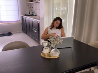 Я возбудился, работая на своем ноутбуке