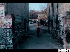 Double Anal Colombian Destroyed by Aliens and filled up - Screenshot 4 of 16 - Petite