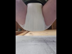 Full diaper twerk - Screenshot 14 of 16 - Pee