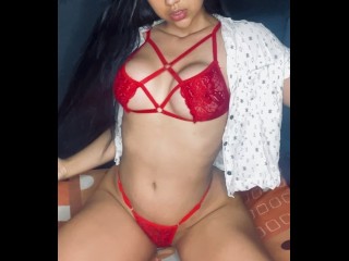 Latina with Big Ass Rides a Dildo with her Pussy Dripping💦
