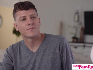 Rissa May tells Stepbro, "I was Thinking, We Could Make Some SnowCream" -S32:E2 screenshot number 1