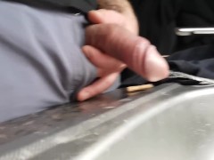 Sink pissing - Screenshot 4 of 16 - Peeing