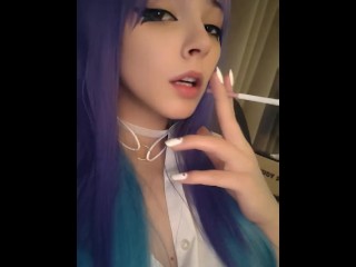 Cute Anime Meisje Rookt Een Sigaret (volledige Video Op Mijn 0nlyfans / ManyVids)