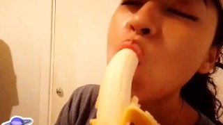 Saturn Squirt trucker ti parla in modo molto sporco e volgare mentre ti succhia e mangia la banana 👅
