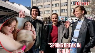 Ersties - Три девушки наслаждаются лесбийским сексом на весенних каникулах