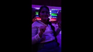 gran mamada en discoteca publica colombiana