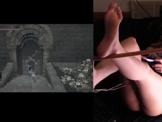 Femboy 玩改装后的黑暗之魂 3 并展示脚和屁股