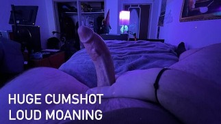 *ASMR LOUD MOANING* HUGE CUMSHOT AND DEEP VOICE DOMINANT MALE JERKING OFF
