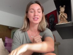 How to LICK PUSSY - with Sex Coach Roxy Fox