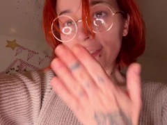 schoolgirl undkirt pee