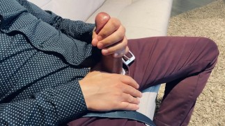 Wichsen auf der Couch