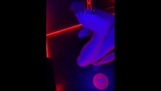 在杆子上旋转
