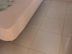 دختر همسایه میاد تخم‌مرغ بگیره بجاش تخم های شوهر همسایه میگره 4/16