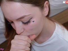 Трахнул девушку курьера - Screenshot 5 of 16 - Blowjob