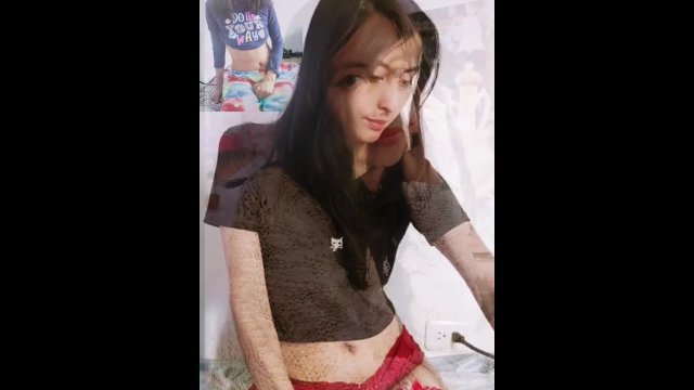 Webcam girl getting ready to start a normal day in my life