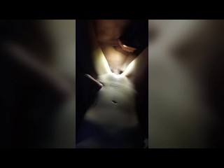 Mi vecino me visita después de que le envie por error unos videos y terminamos cogiendo super rico