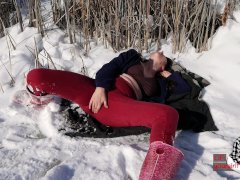 Snowy Frozen Pond Outdoor Clothed MILF Masturbation-- Beautiful Orgasm