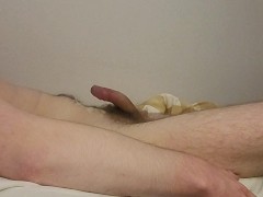 Was feeling horny and came without hands