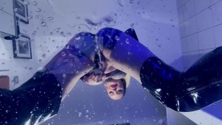 РАСПЫЛЯЮ СВОЮ МОЧУ НА ШЛЮХУ