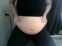 Belly Jiggle - Screenshot 3 of 16 - Belly Button Fetish