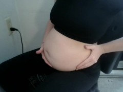 Belly Jiggle - Screenshot 5 of 16 - Bloated Belly