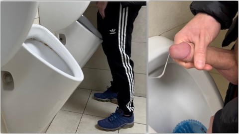 Un mec hétéro a joui dans les toilettes publiques pendant qu'un mec gay touchait sa bite