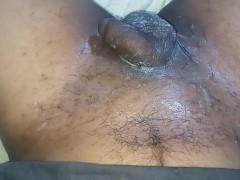 يحلق قضيب جاره ويمتص خصيتيه. - Screenshot 10 of 16 - Morocco