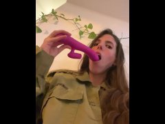 Israeli solider sucking dildo חיילת ישראלית מוצצת דילדו