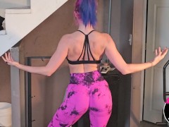 Pink Pump - Screenshot 6 of 16 - Posing