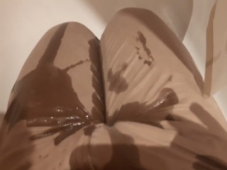 Трейлер: писание 3 литра в штаны