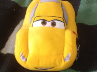 Желтый автомобиль