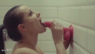 Melisa Mendini Blowjob in shower