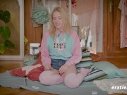 Preview 3 of Ersties - Mia A masturbiert mit Schneebesen und Gurke auf dem Küchentisch