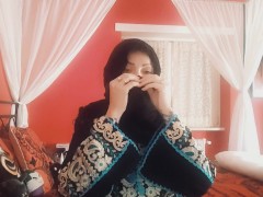 the gorgeous Arab girl makes you enjoy - Screenshot 4 of 16 - Arab Hijab