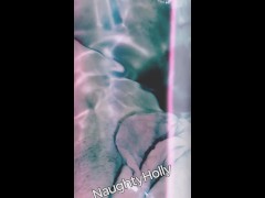 HollysFloatingPussyLips