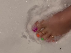 Feet and Toes in Snow ASMR - Screenshot 7 of 16 - Asmr