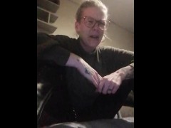 One for my Paypig and sissys/losers LITTLE ON  THE #GODDESSS MsRoxyRaeX