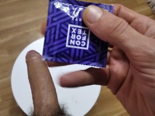 🇩🇪der Typ Hat Zu Hause Ein Kondom Gefunden, Aber Papas Ist Zu Groß Und Passt Nicht