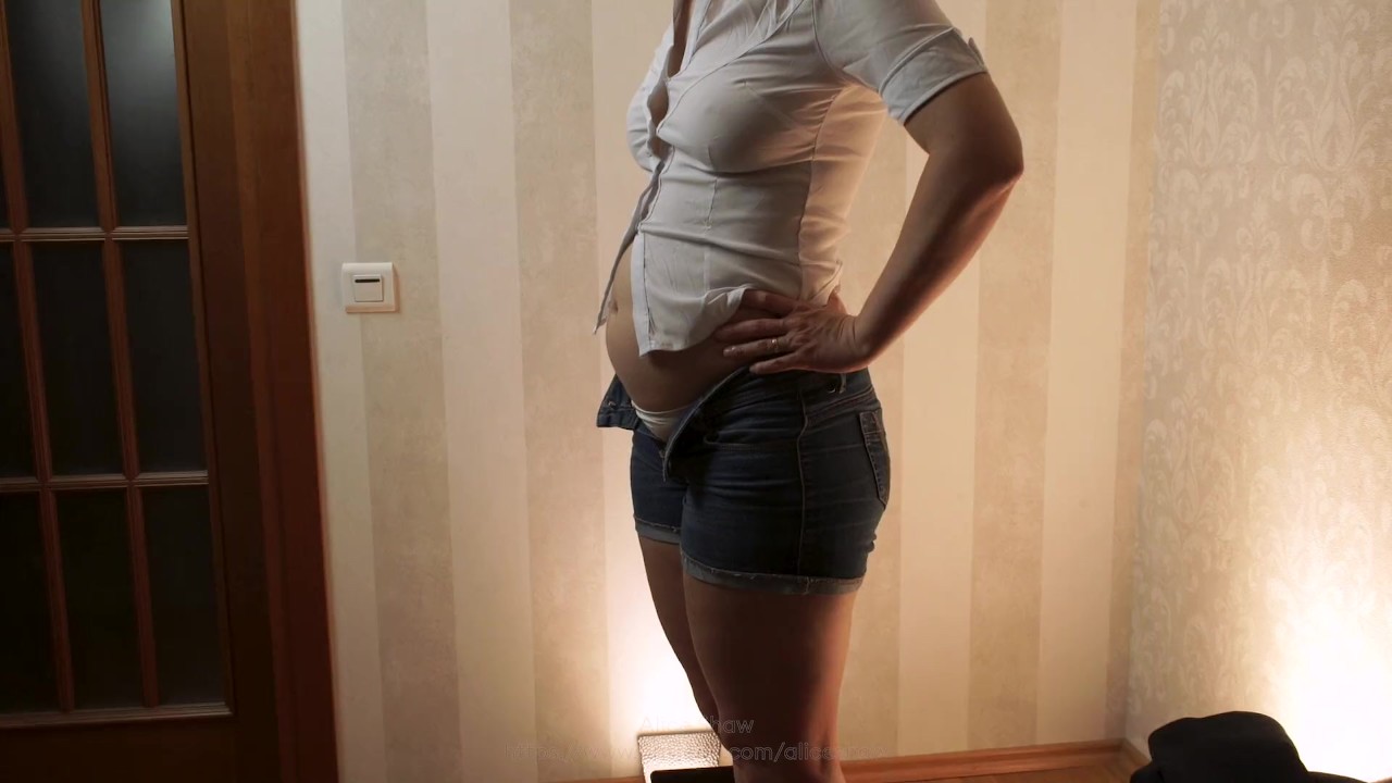 Voreacious belly stuffing