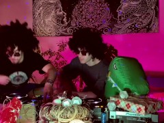 Two muchachos injected their hard sticks in decks and worked for 4 hands intensively