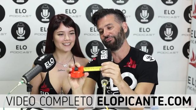 JOHABETTINA MUESTRA EL TAMAÑO QUE LE GUSTA EN EL CUARTO PICANTE