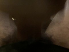 Je fais un cunni a sa grosse chatte pour la faire mouiller je baise sa chatte elle veut un creampie