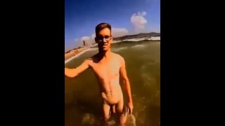 Naked-Viagem em Público (praia Naked)