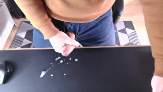 Dad jerks off watching milf on Pornhub