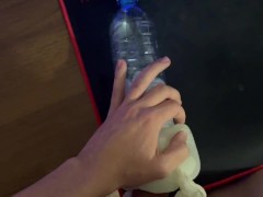 БЫСТРО КОНЧИЛ, трахая ГОРЯЧУЮ пизду💦 Сперма вытекает из члена - Screenshot 1 of 16 - резиновая вагина