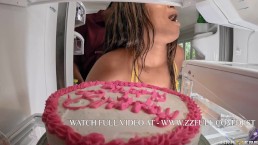 Super Squirt Cake Destroyer 获得肛门惊喜.Ny Ny Lew / Brazzers