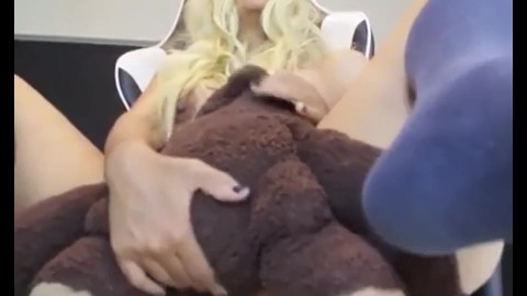 bitch Anne Michelle Wearing Wig and plays with stuffed and tries to masturbate