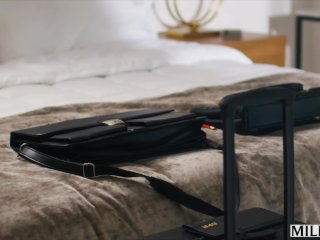 MILFY Boss lady Melissa fucks assistant on business trip screenshot number 2
