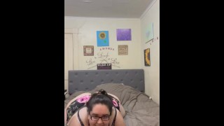 Bbw gorda menina chupa seu pau em lingerie