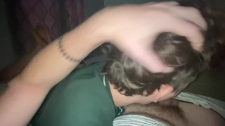 Chupando mi novio hasta que Cums | Mira más videos en Onlyfans